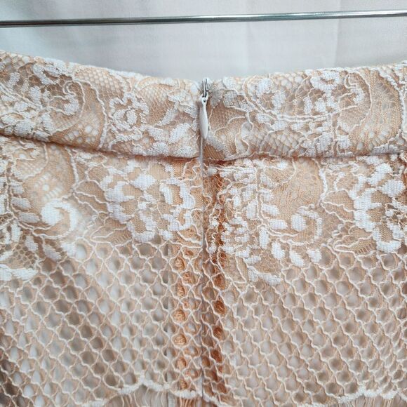 Elliatt Mood Peach Lace Pencil Skirt Size Small - Picture 12 of 15